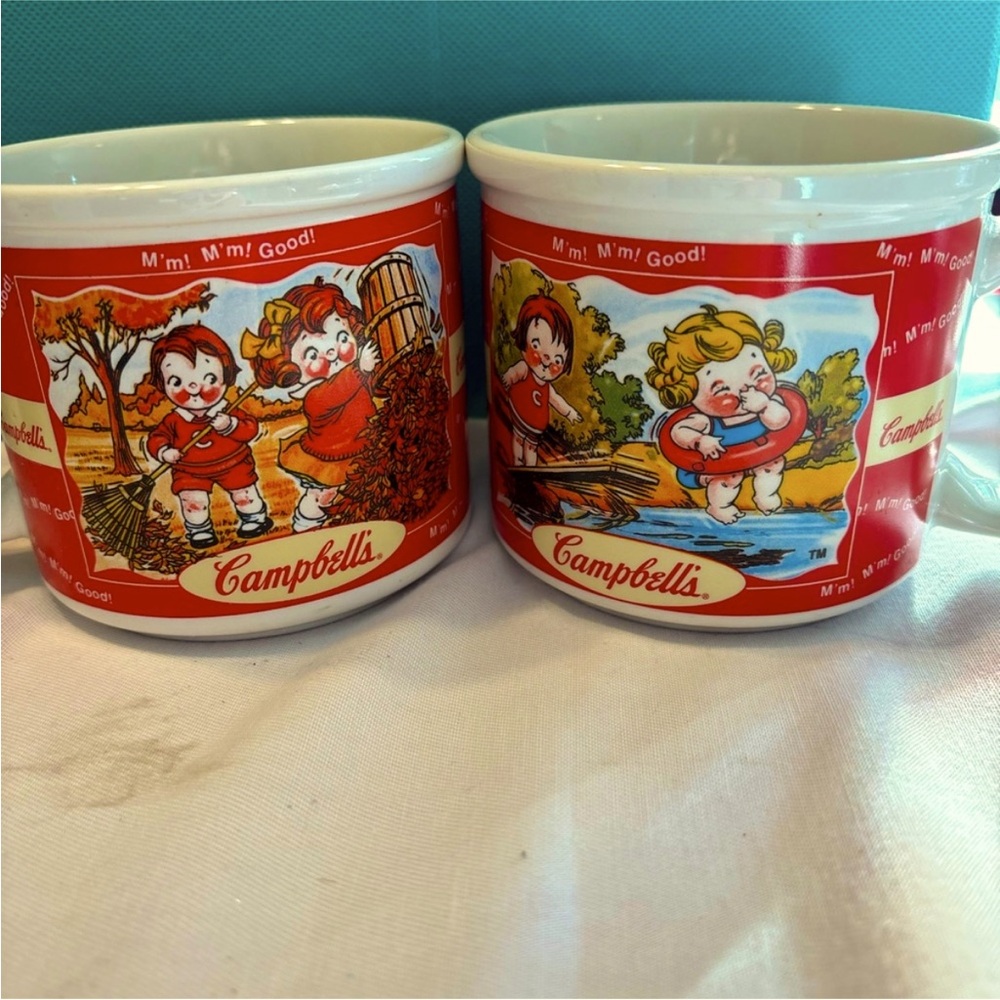 Vintage collectibles Campbell’s soup mugs‎